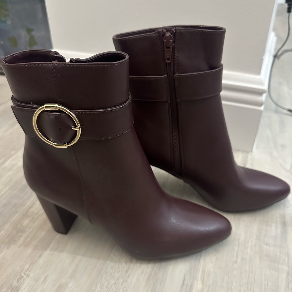 Brand New Jones New York Boots
